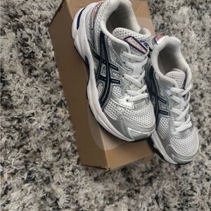 ASICS Kids' Sneakers in White and Navy